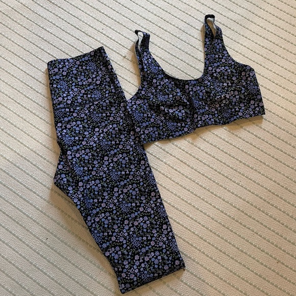 KNIX garden floral leggings and bra - Picture 2 of 4